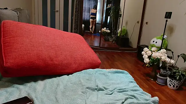 KiraGoldens's cam snapshot