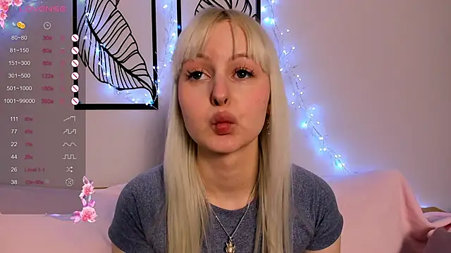 AdeleSilver's cam snapshot