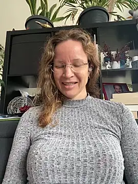 AnnikaRose live sex cam