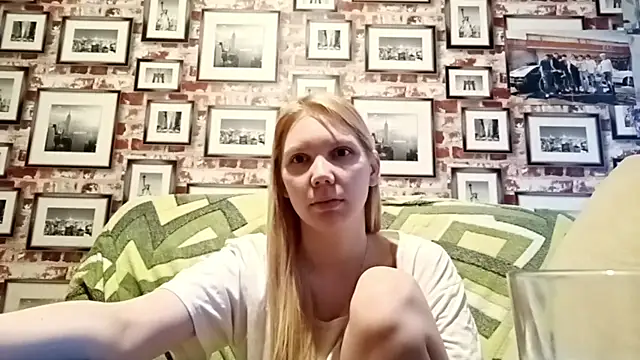 EvieBaggette's cam snapshot