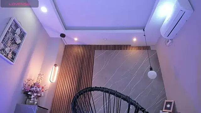 emma__rose1's cam snapshot