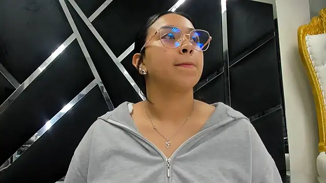 IsabellRodriguez18's cam snapshot