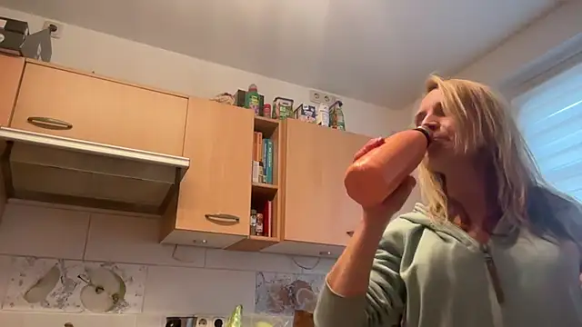 s-te-fan-i's cam snapshot