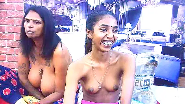 IndianSexySlender live sex cam