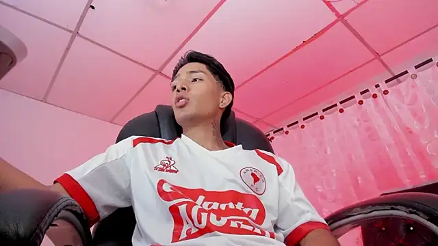 Hunteer_Boy's cam snapshot