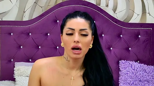 Victoria_Bonie's cam snapshot