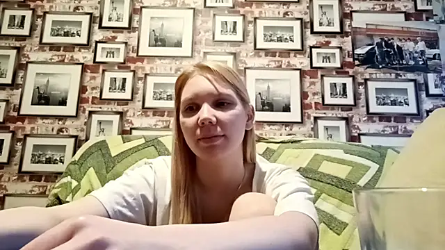 EvieBaggette's cam snapshot