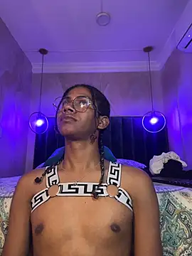 Maxim-Walker live sex cam