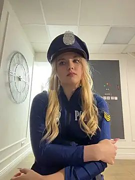 Sky_Cutie live sex cam