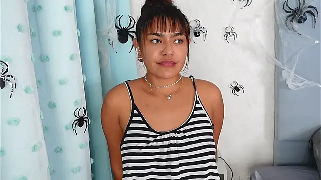 AshiaEkta1 live sex cam