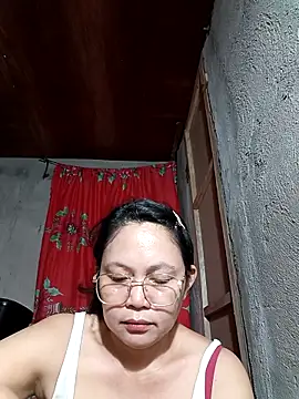 Everleigh_mom's cam snapshot