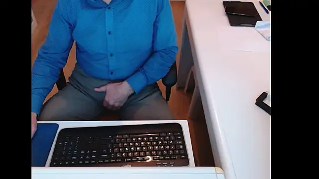 dutchpornking's cam snapshot