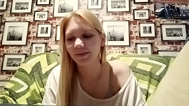 EvieBaggette's cam snapshot