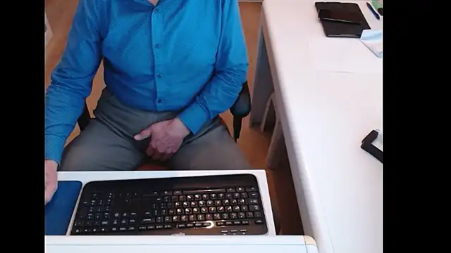 dutchpornking's cam snapshot