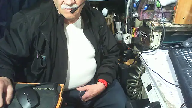 nonnomaturobisex's cam snapshot