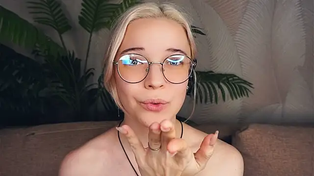 EdaKirkIin's cam snapshot