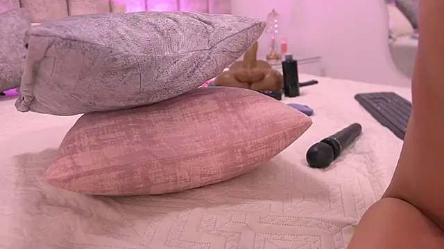 violeta_aroca's cam snapshot