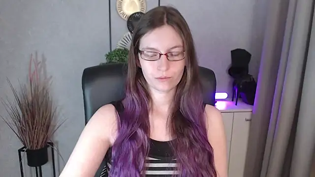 emmaxDelight's cam snapshot