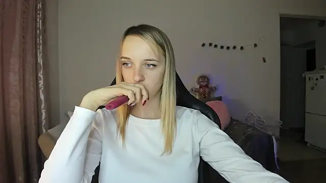 RouseReed's cam snapshot