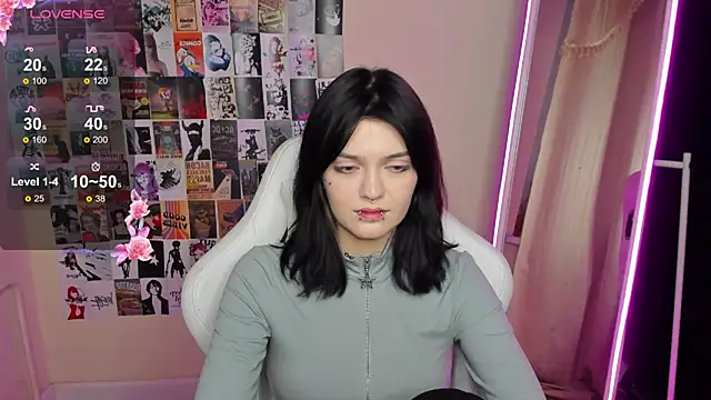 EmmaDarkk live sex cam