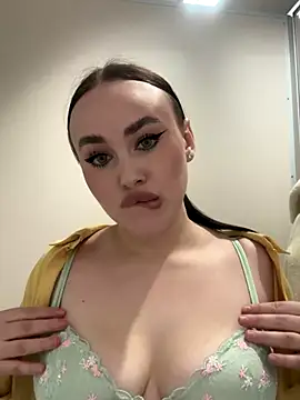 KiraSunshine live sex cam