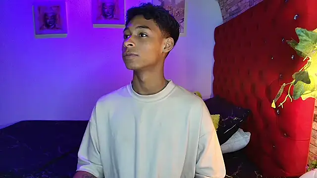 CoffeNaughty_nom's cam snapshot