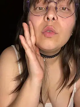 Solo_yoss live sex cam