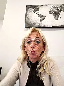 clarabell4 live sex cam