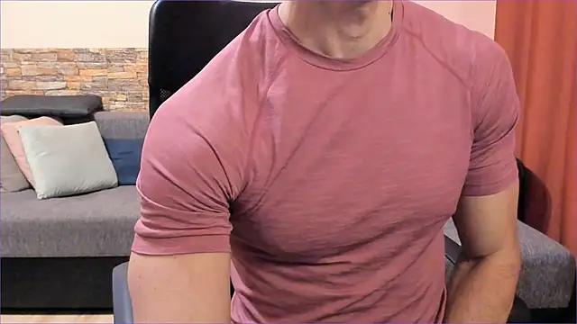 HotHunkTrainer live sex cam