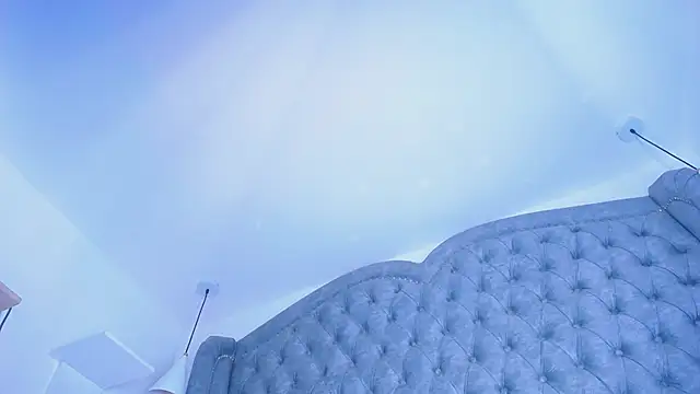 Ashly_moss_'s cam snapshot