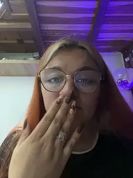 Sophia_Weest99's cam snapshot