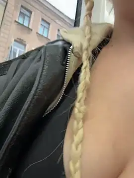 Milkyy_wway live sex cam