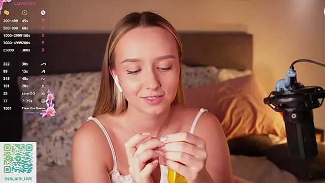 HollisBeckett live sex cam