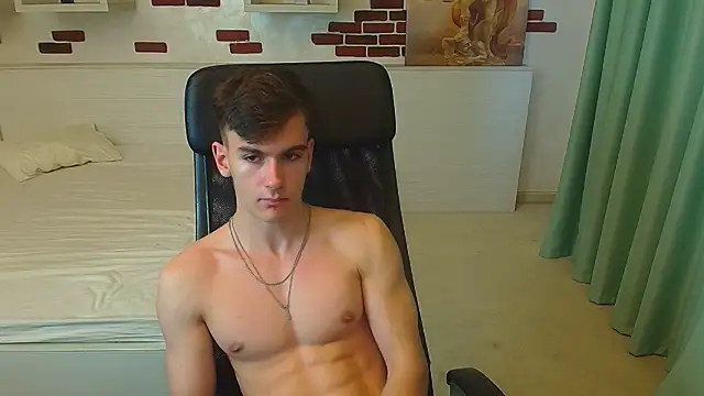 BradyFlint live sex cam