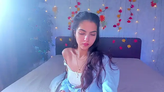 Milana_Crystal_ live sex cam