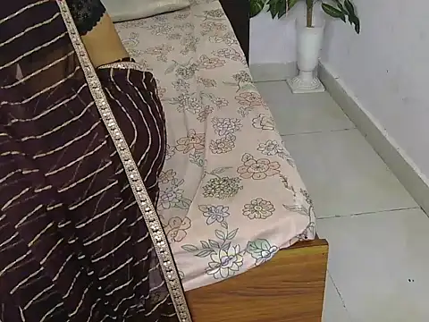 Lovelyy-couple live sex cam