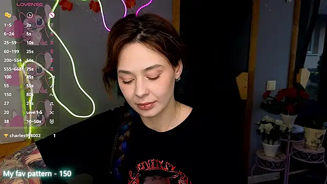 Miss_Fortuna's cam snapshot