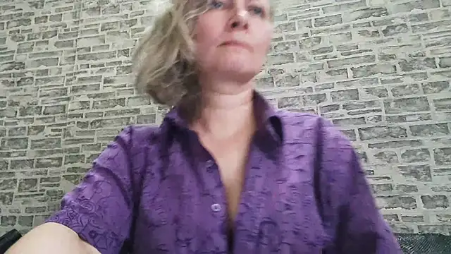 EdithManning's cam snapshot