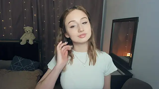 ReinaHenslin's cam snapshot