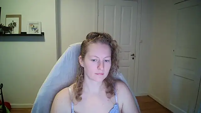 Girlnina-1995's cam snapshot