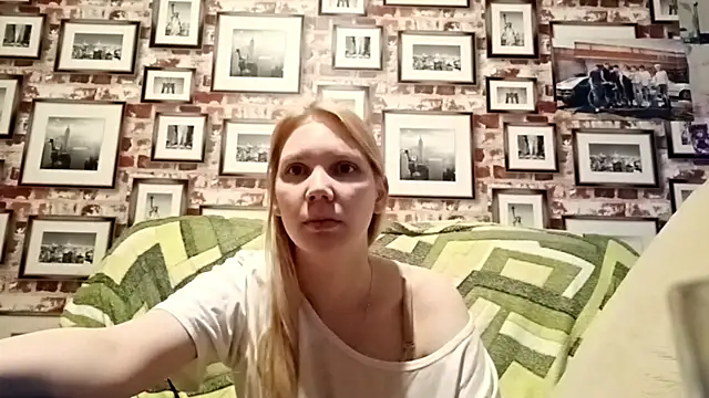 EvieBaggette's cam snapshot