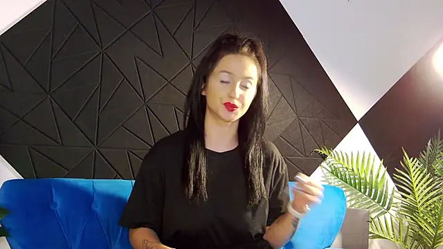 EvvaLovvia's cam snapshot