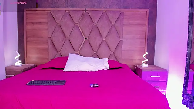 VictoriaSaenz1_'s cam snapshot