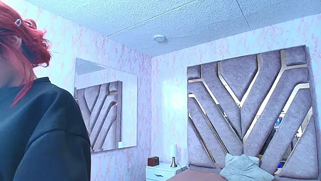 redd_pandaa's cam snapshot