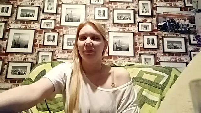 EvieBaggette's cam snapshot