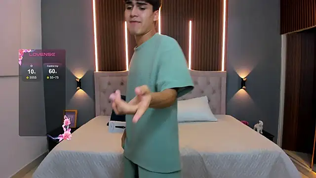 Tommy18__'s cam snapshot