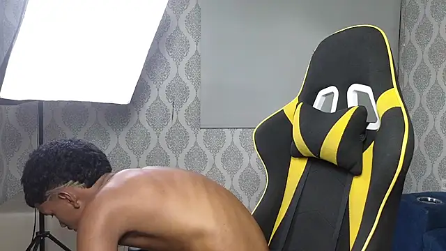 Boy_savoy live sex cam