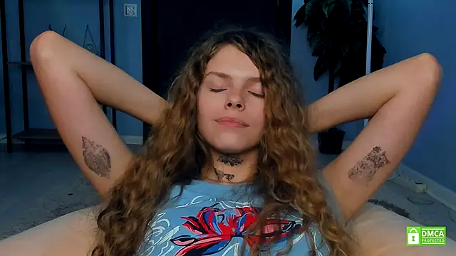 RayaNenlia's cam snapshot