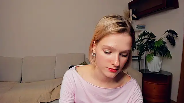 EvitaMull's cam snapshot