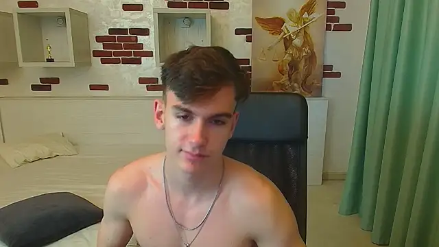 BradyFlint live sex cam